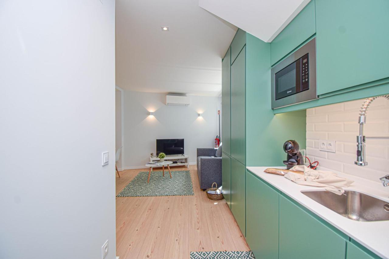 Central & Stylish 2 Bedroom Apartment W/ Balcony Cascais Buitenkant foto