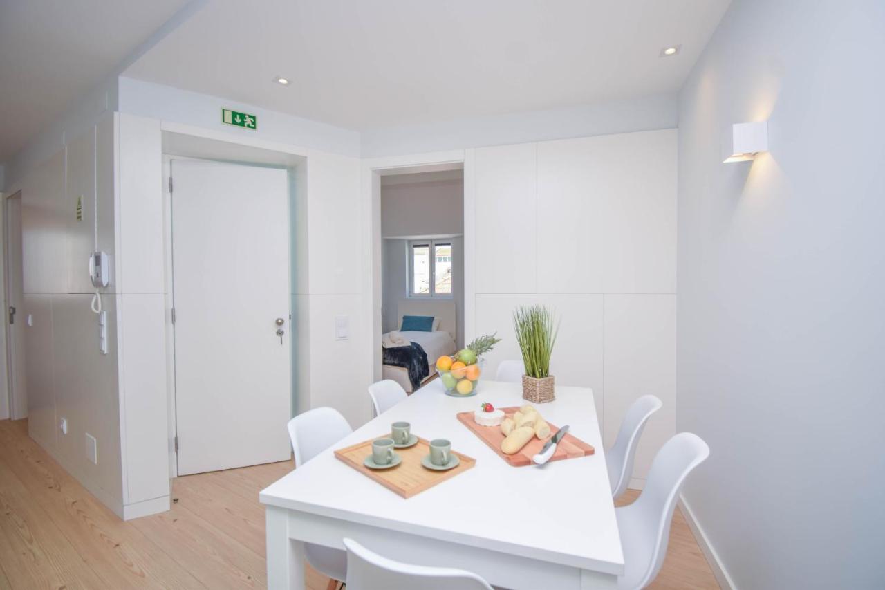 Central & Stylish 2 Bedroom Apartment W/ Balcony Cascais Buitenkant foto